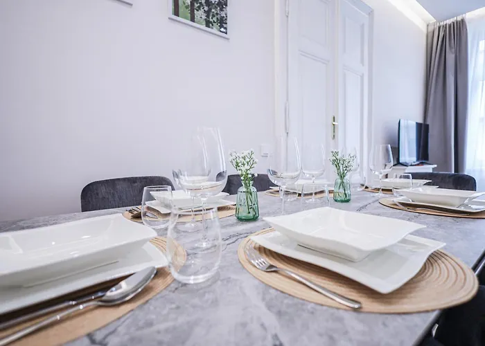 2 Bdr - Prestige, In Vienna's Center * Вена